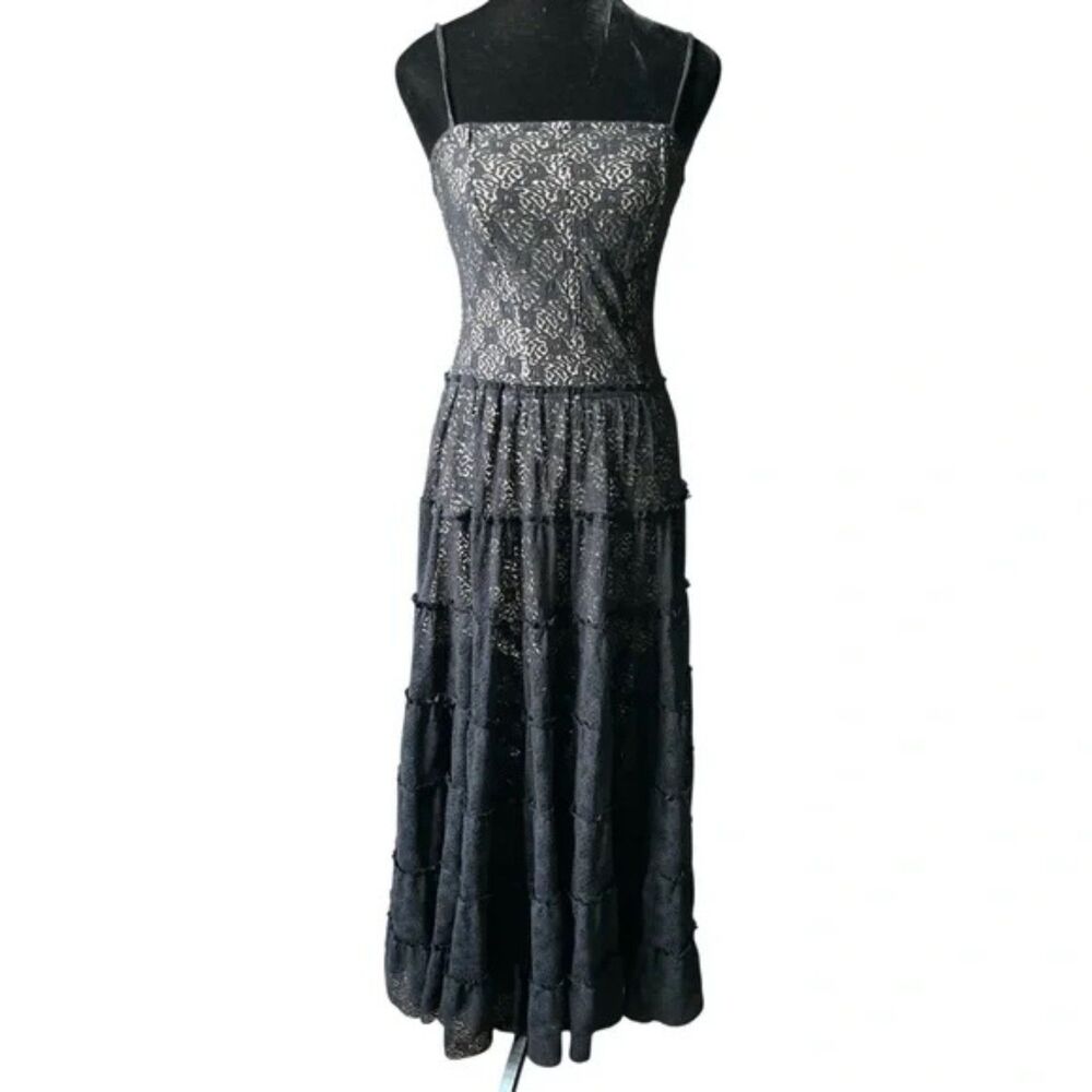 NWT Urban Outfitters Lucy Lace Maxi Dress- M - Picture 7 of 14